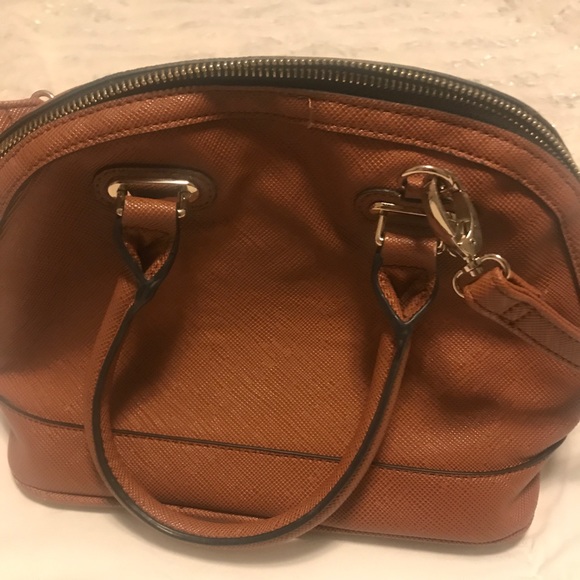 Guess Cross Body Tote - Picture 2 of 2